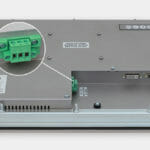 22-Zoll-Breitbild-Industrie-Einbaumonitore und robuste Touchscreens der Schutzart IP65/IP66, Ansicht DC-Kabelausgang