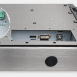 17-Zoll-Industriemonitore mit Universalhalterung und robuste Touchscreens der Schutzart IP65/IP66, Ansicht Kabelausgang